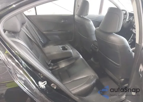 2015 Honda Accord Touring z USA, uszkodzony, nr VIN 1HGCR3F96FA008943